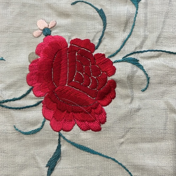 Piano Shawl Antique Silk hand embroidered fringe - Picture 6 of 10